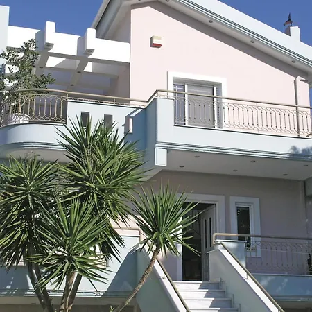 Cozy In Kamares Aigio Pel,