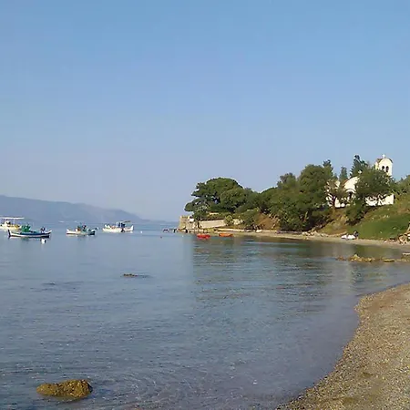בית נופש Cozy In Kamares Aigio Pel *